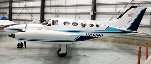 Cessna 421B side